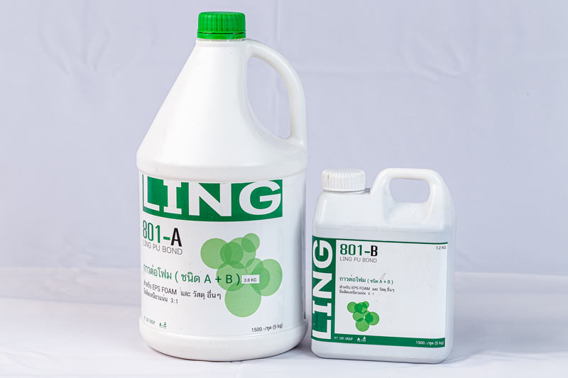 กาวโฟม..LING 801 A+B กาวต่อโฟม วัสดุโฟมอีพีเอสที่นำมาใช้ในงานโฟมก่อสร้าง หลายส่วนที่ติดตั้ง จำเป็นต้องใช้เคมีภัณฑ์และอุปกรณ์เข้าไปมีส่วนร่วม เพื่อเพิ่มประสิทธิภาพ และการใช้วัสดุโฟมให้คุ้มค่าที่สุด “เอ.ที.โฟม” เราคำนึงถึงความจำเป็นและได้ออกผลิตภัณฑ์ เคมีภัณฑ์โฟมก่อสร้าง ในนามแบรนด์ลิง “ LING ” แบรนด์เคมีภัณฑ์เพื่อโฟมก่อสร้าง